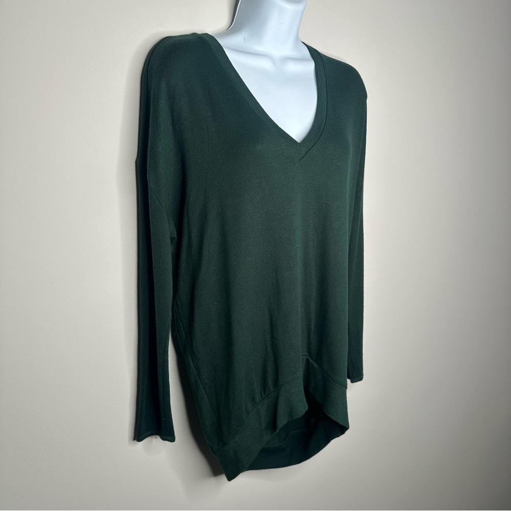 Aritzia Wilfred Free Evergreen Wool Lightweight Loose Fitted V-Neck Sweater - Picture 3 of 5